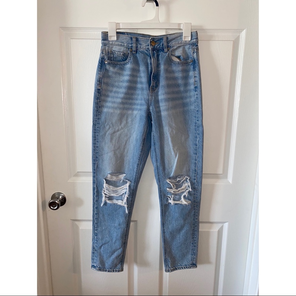 AE mom jean distressed - cool classic - NEVER WORN